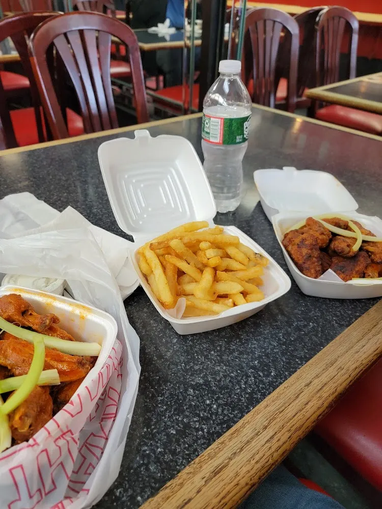 Mild Buffalo Wings and Fries